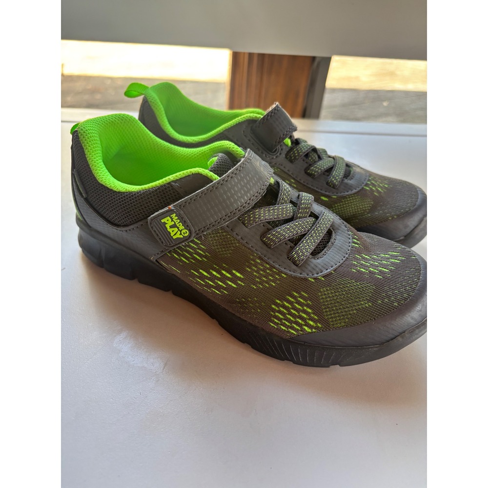 Stride Rite Made2Play Light Up Sneakers Gray Neon Green Boys Size 2M - Picture 3 of 6
